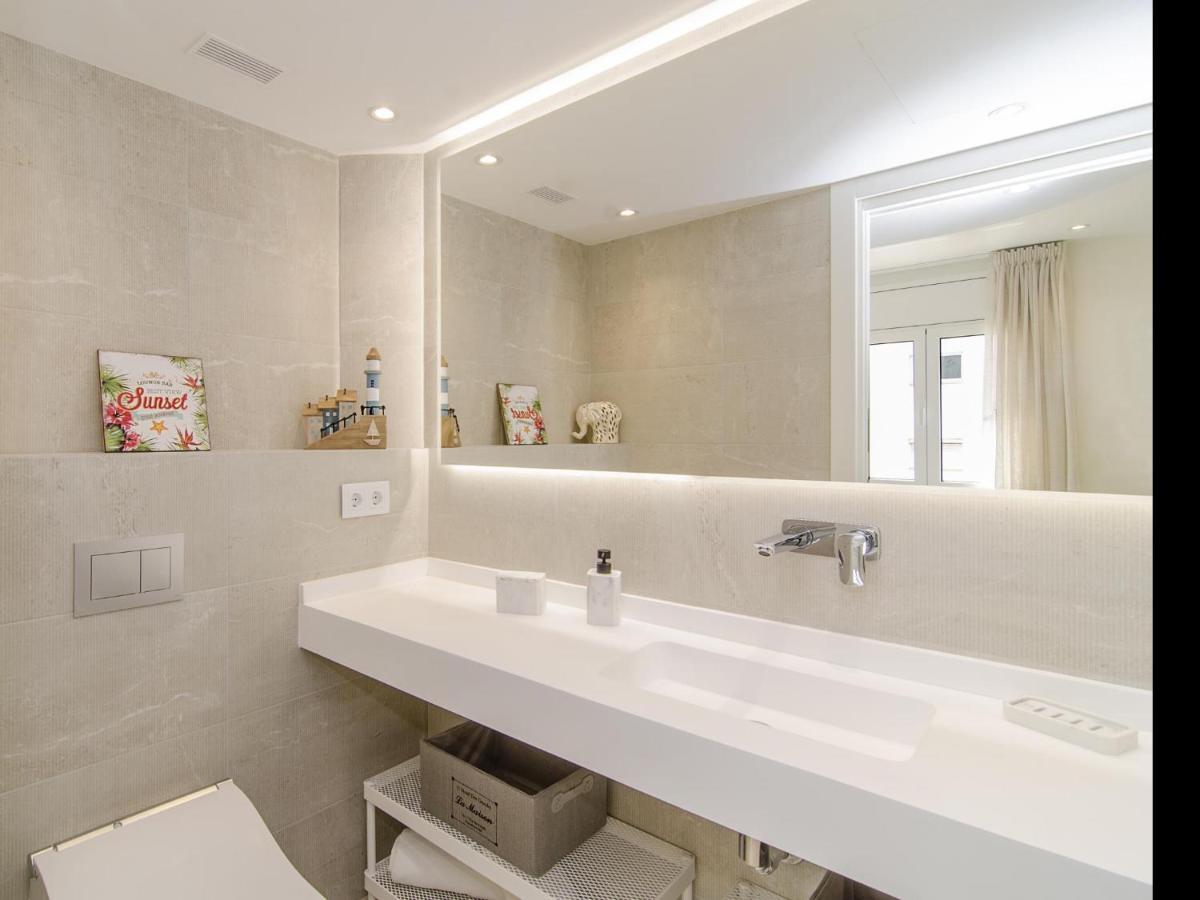 Sitges Spaces Oasis Suites- 4 Bedroom, 4 Ensuite Bathrooms, Terrace, Pool, Sitges Centre Esterno foto