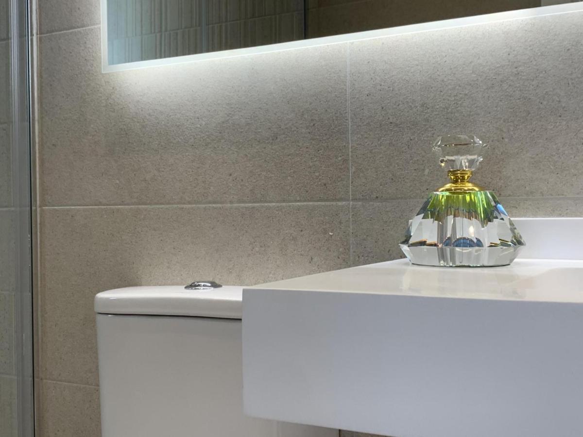 Sitges Spaces Oasis Suites- 4 Bedroom, 4 Ensuite Bathrooms, Terrace, Pool, Sitges Centre Esterno foto