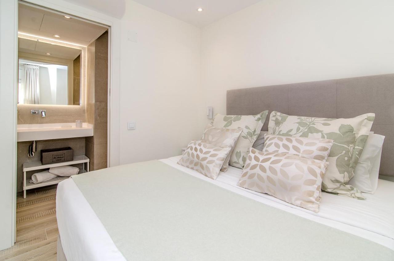 Sitges Spaces Oasis Suites- 4 Bedroom, 4 Ensuite Bathrooms, Terrace, Pool, Sitges Centre Esterno foto