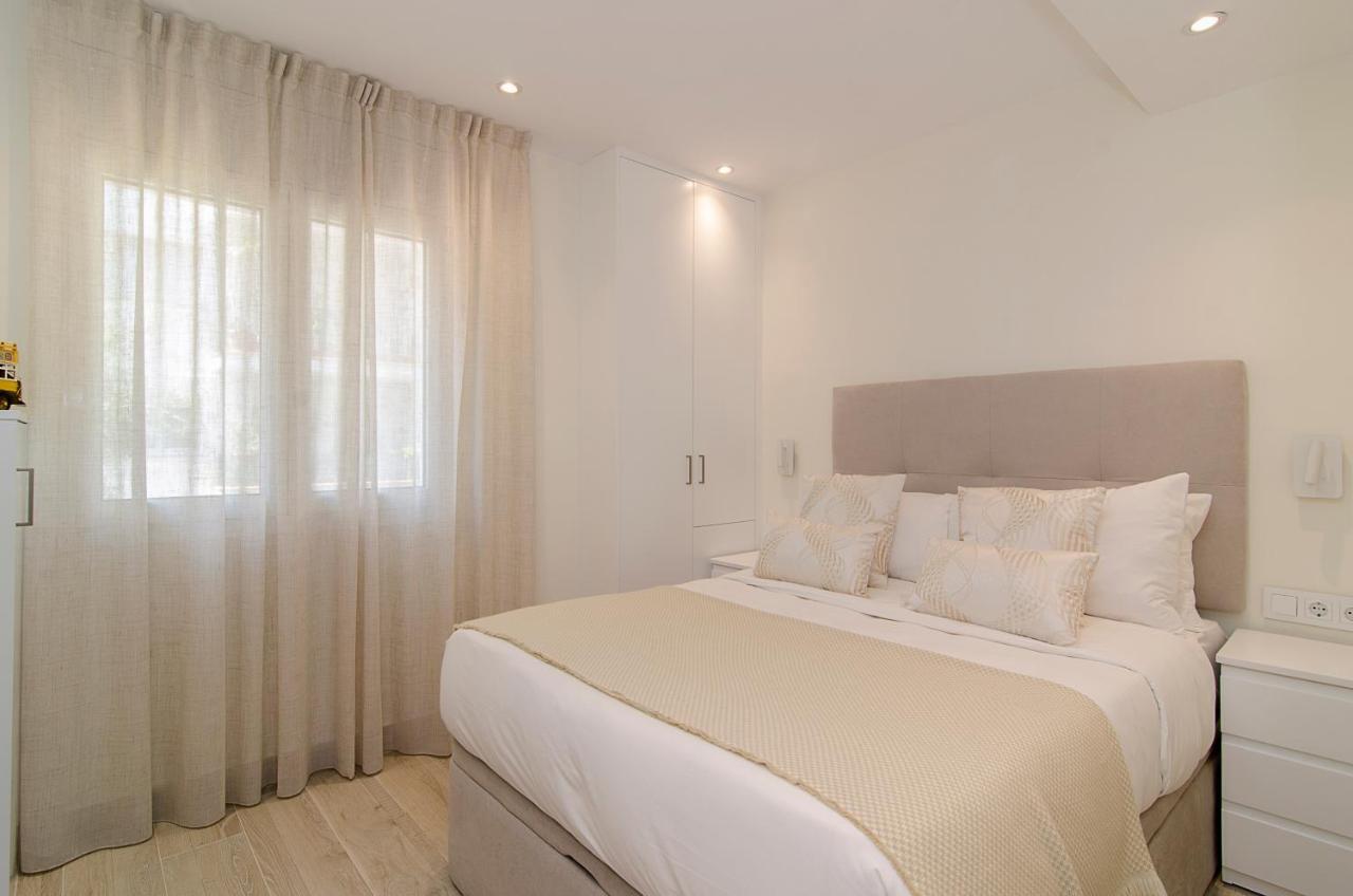 Sitges Spaces Oasis Suites- 4 Bedroom, 4 Ensuite Bathrooms, Terrace, Pool, Sitges Centre Esterno foto