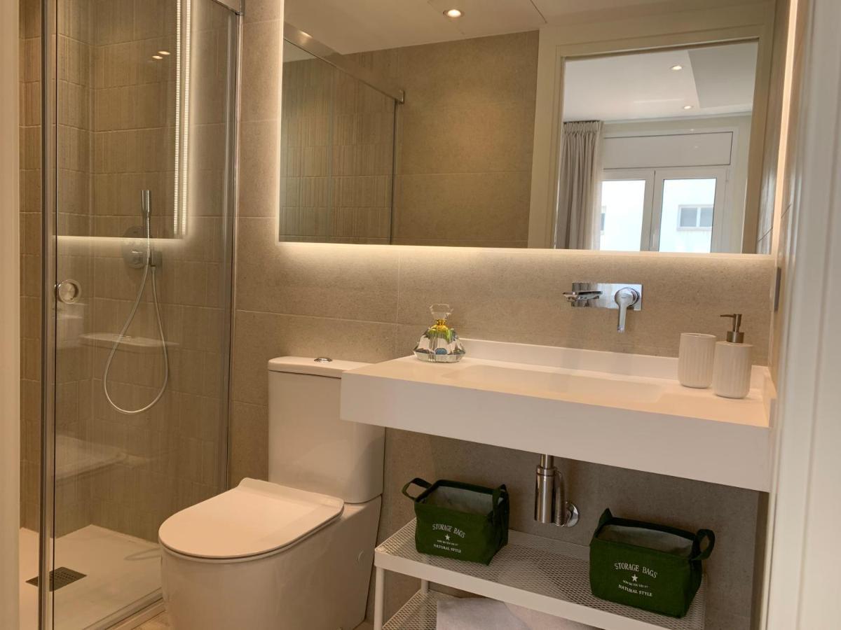 Sitges Spaces Oasis Suites- 4 Bedroom, 4 Ensuite Bathrooms, Terrace, Pool, Sitges Centre Esterno foto