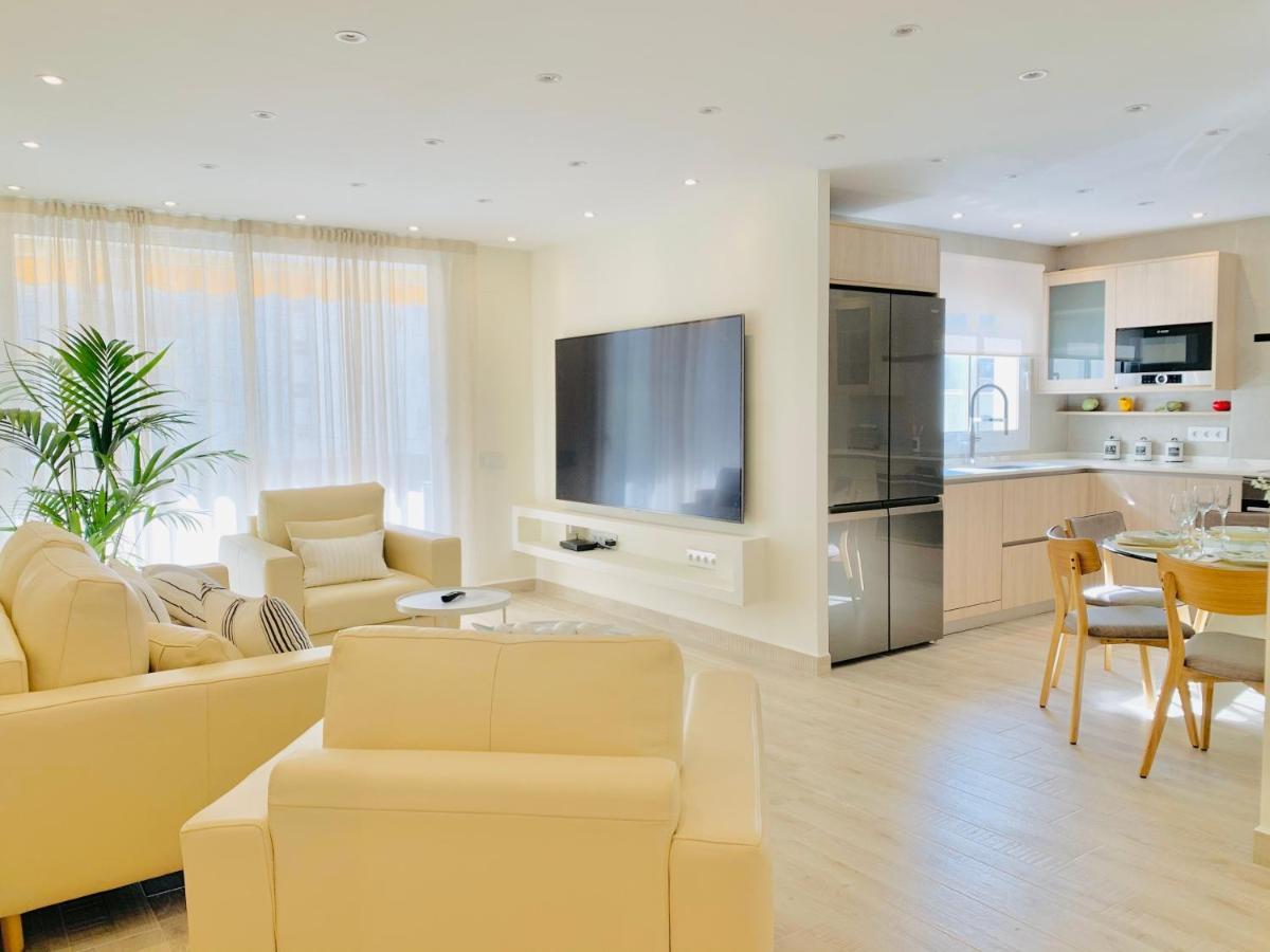 Sitges Spaces Oasis Suites- 4 Bedroom, 4 Ensuite Bathrooms, Terrace, Pool, Sitges Centre Esterno foto